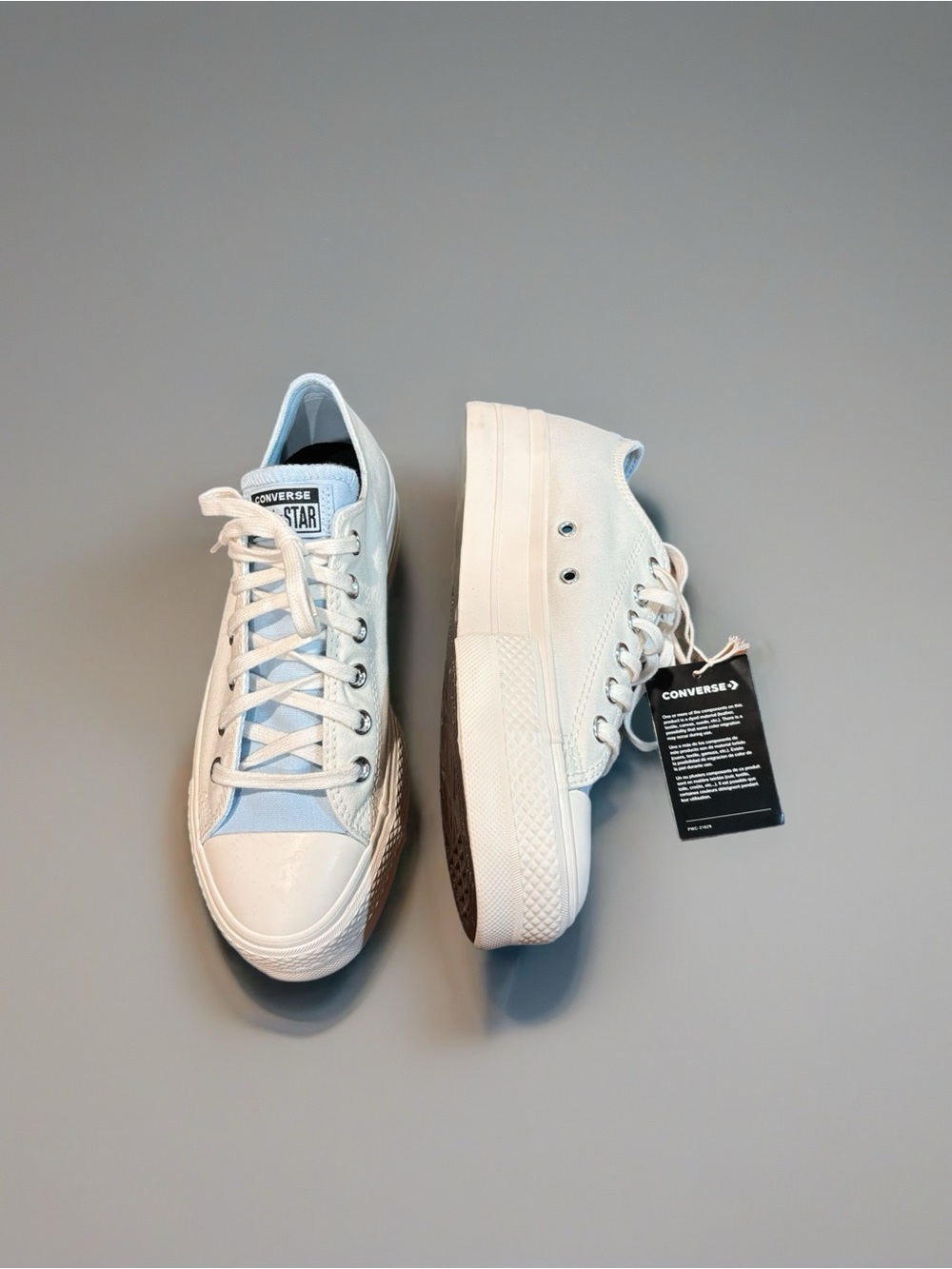 Converse Platform Low Top Sneakers in White and Light Blue New - Picture 2 of 4